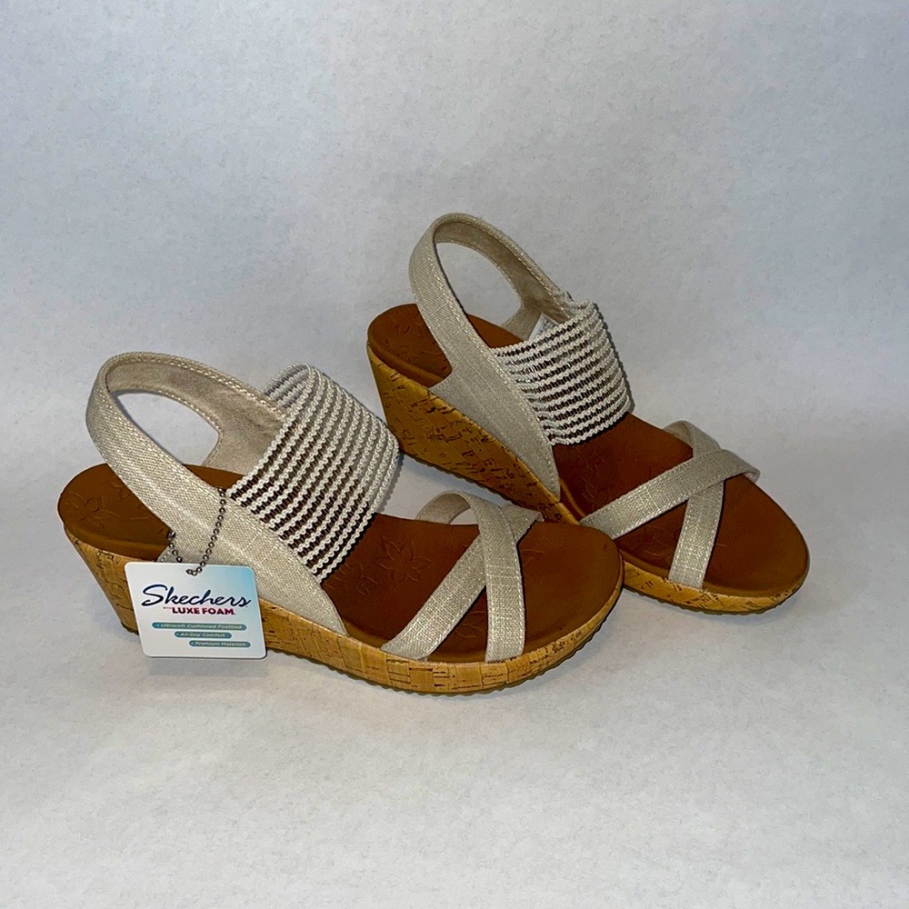 Sketchers Luxe Foam high heel